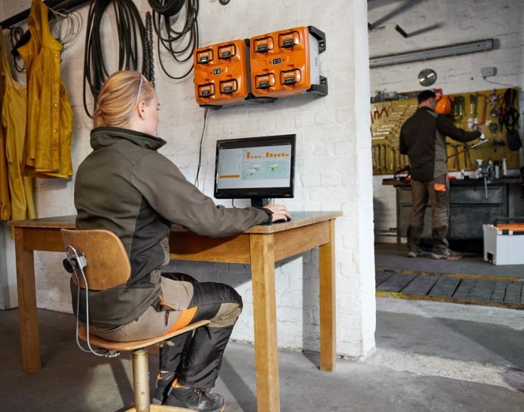 Akulaadija AL 301-4 PRO, STIHL - Pilt 7